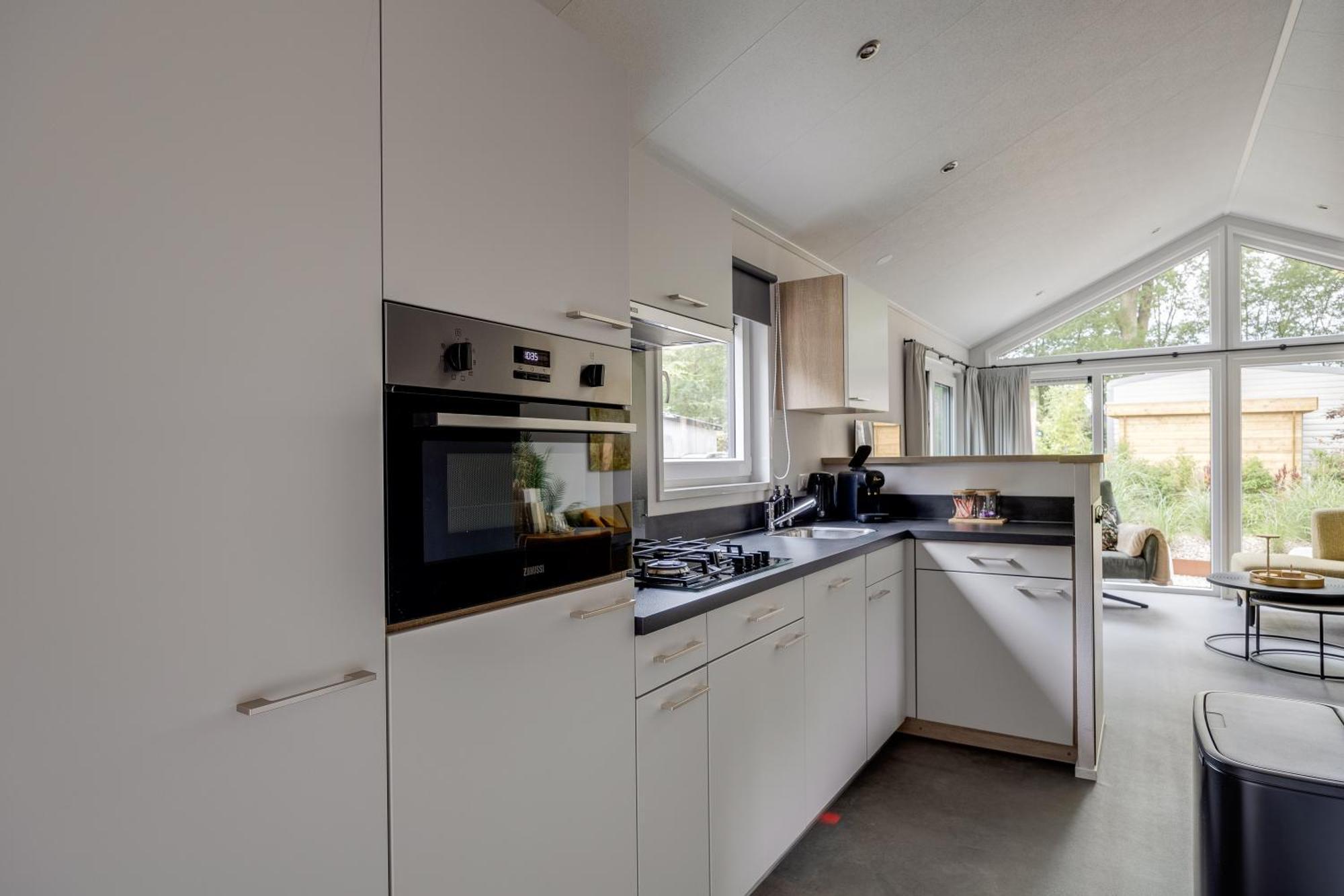 Modern Ingericht Chalet Op Groen Park Op De Veluwe 에페 외부 사진
