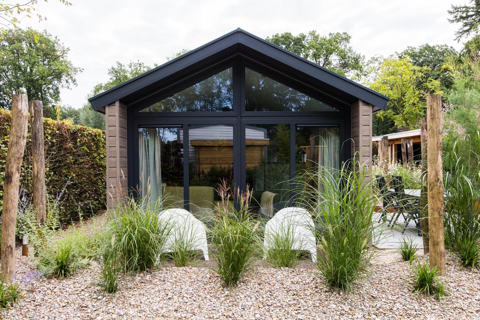 Modern Ingericht Chalet Op Groen Park Op De Veluwe 에페 외부 사진