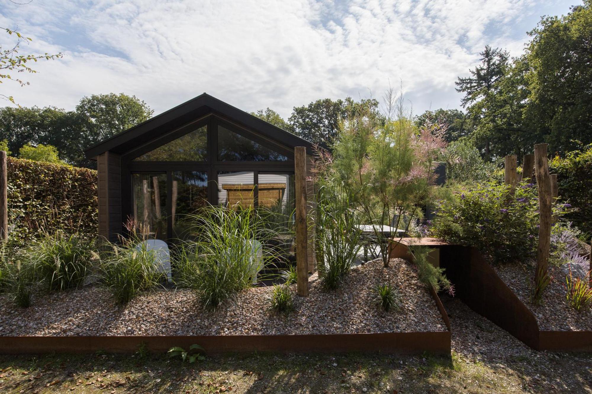 Modern Ingericht Chalet Op Groen Park Op De Veluwe 에페 외부 사진