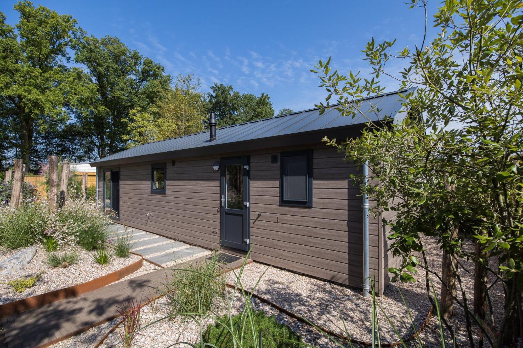 Modern Ingericht Chalet Op Groen Park Op De Veluwe 에페 외부 사진
